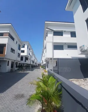 4bdrm Duplex in Awolowo Road for rent