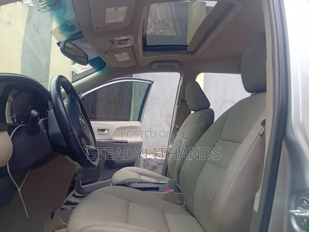 Toyota Sienna 2015 Silver