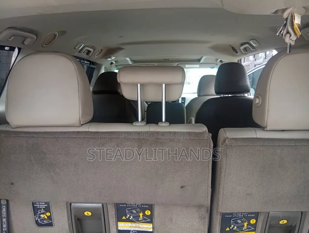 Toyota Sienna 2015 Silver