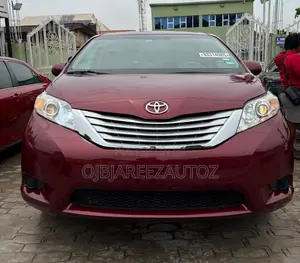 Toyota Sienna LE 8 Passenger 2012 Red
