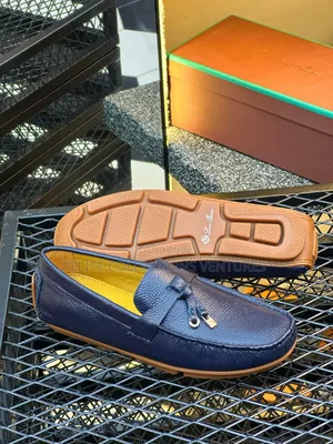 Loro Piana Summer Walk
40 - 46