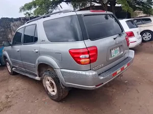 Toyota Sequoia 2005 Silver