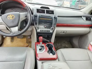 Toyota Camry 2012 Silver