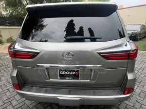 Lexus LX 570 AWD 2019 Silver