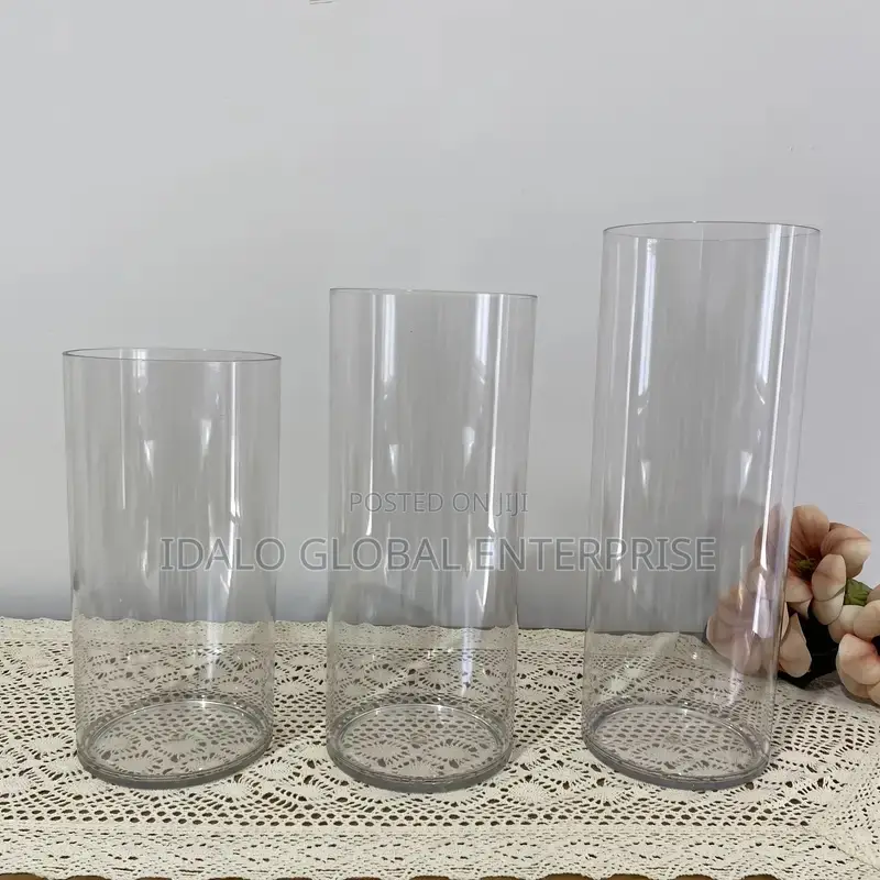 Transparent Acrylic Cylinder Vase
