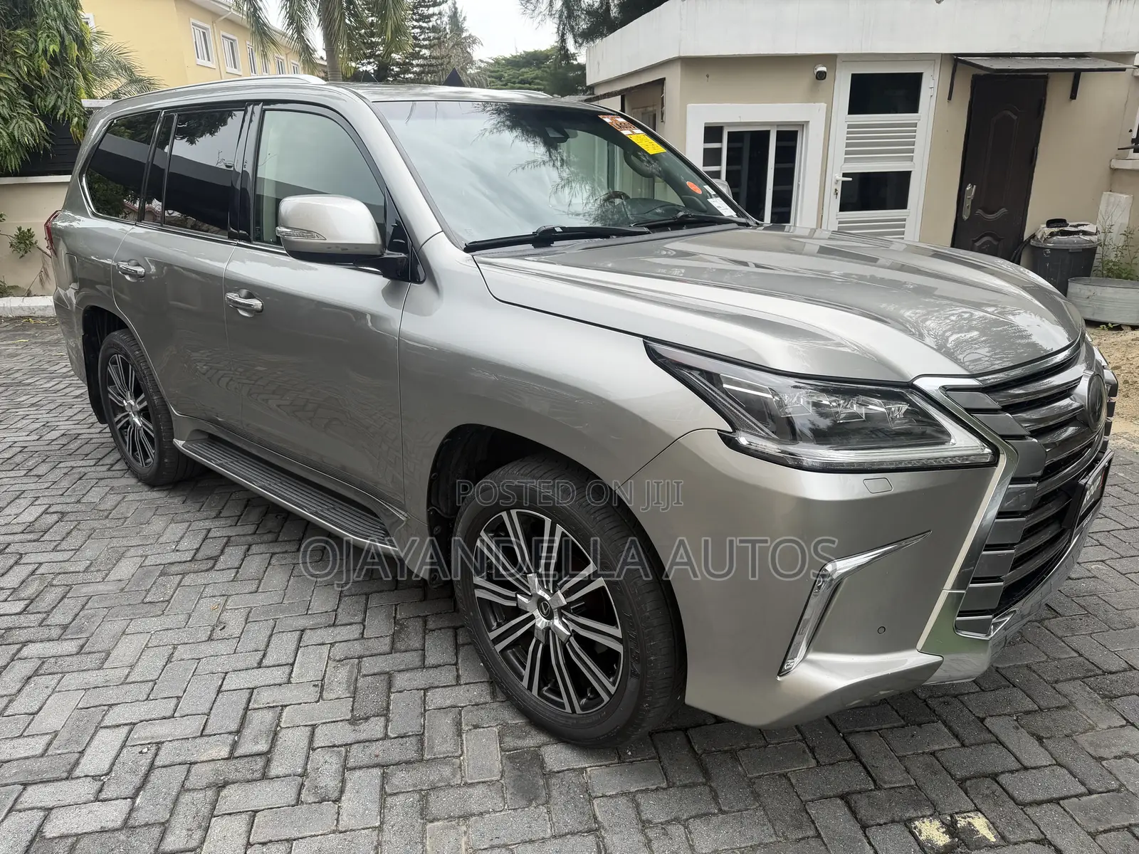 Lexus LX 570 AWD 2019 Silver