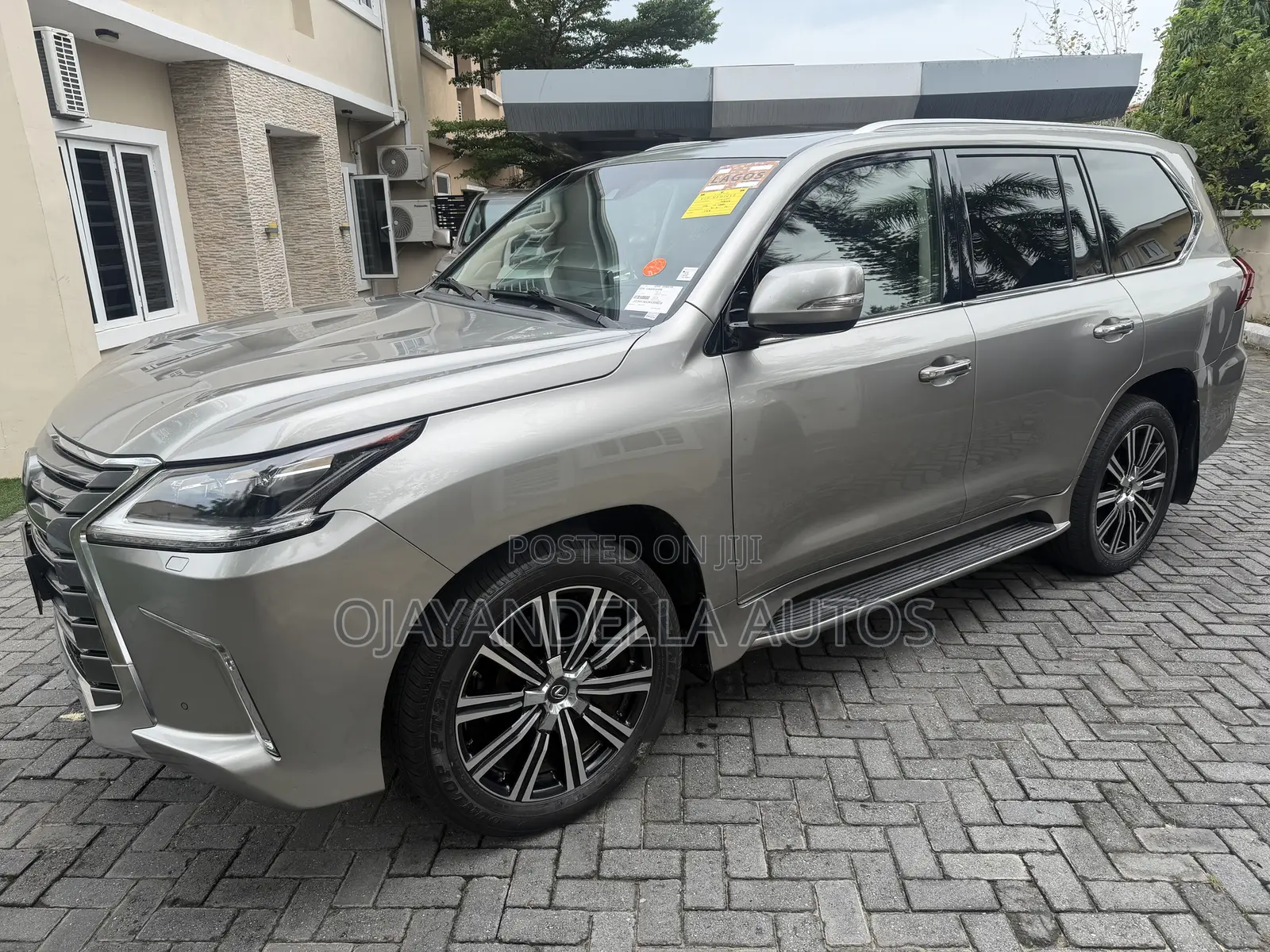 Lexus LX 570 AWD 2019 Silver