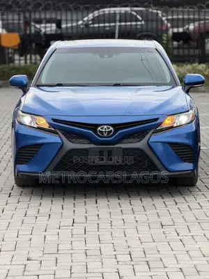 Toyota Camry 2018 Blue