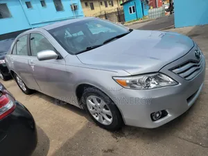 Toyota Camry 2010 Silver