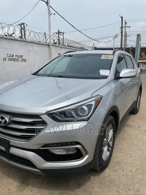 Hyundai Santa Fe SE AWD 2018 Silver