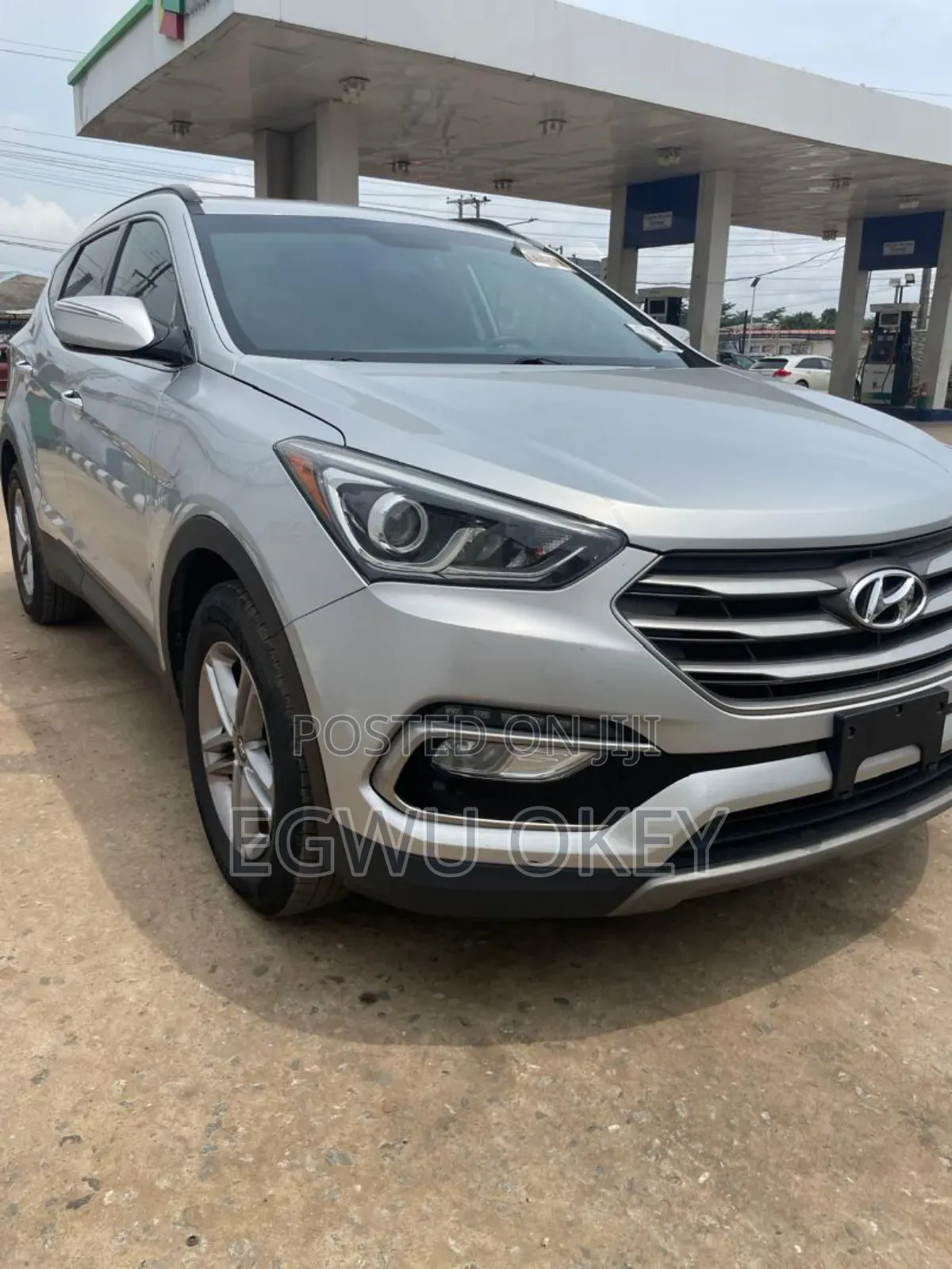 Hyundai Santa Fe SE AWD 2018 Silver