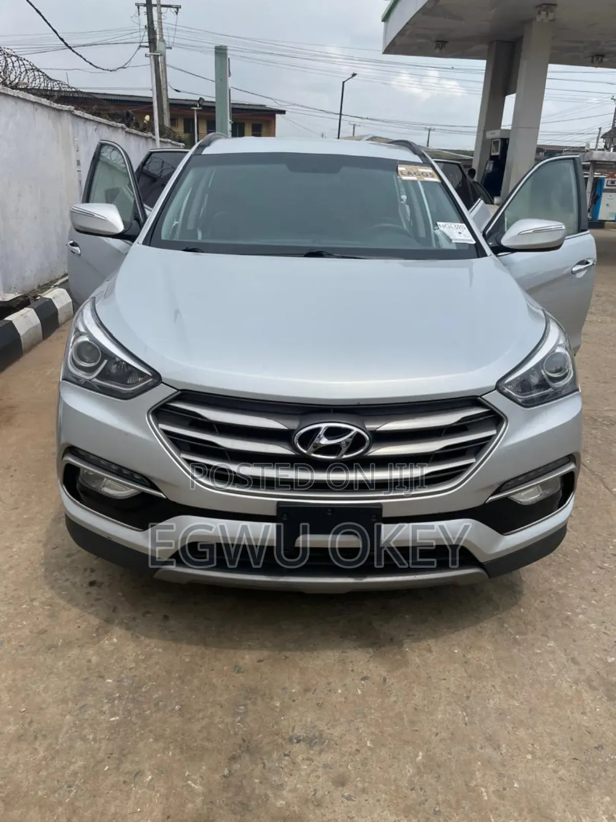 Hyundai Santa Fe SE AWD 2018 Silver