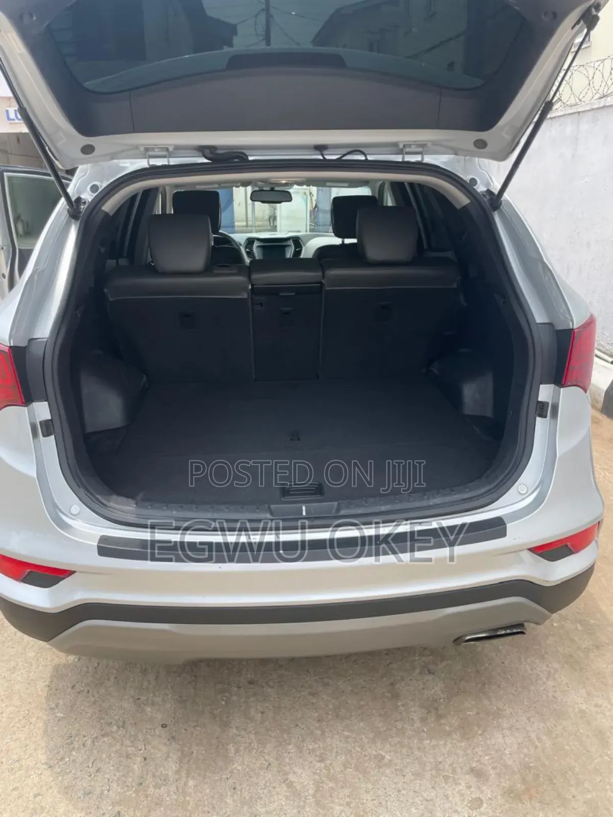 Hyundai Santa Fe SE AWD 2018 Silver