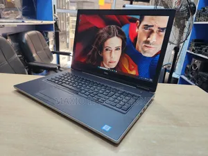 Laptop Dell Precision 7740 16GB Intel Xeon SSD 512GB