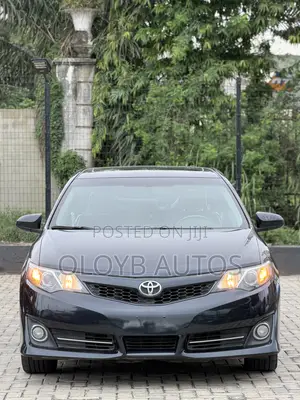 Toyota Camry SE V6 4dr Sedan (3.5L 6cyl 6A) 2013 Black