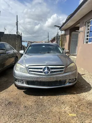 Mercedes-Benz 200 2009 Black