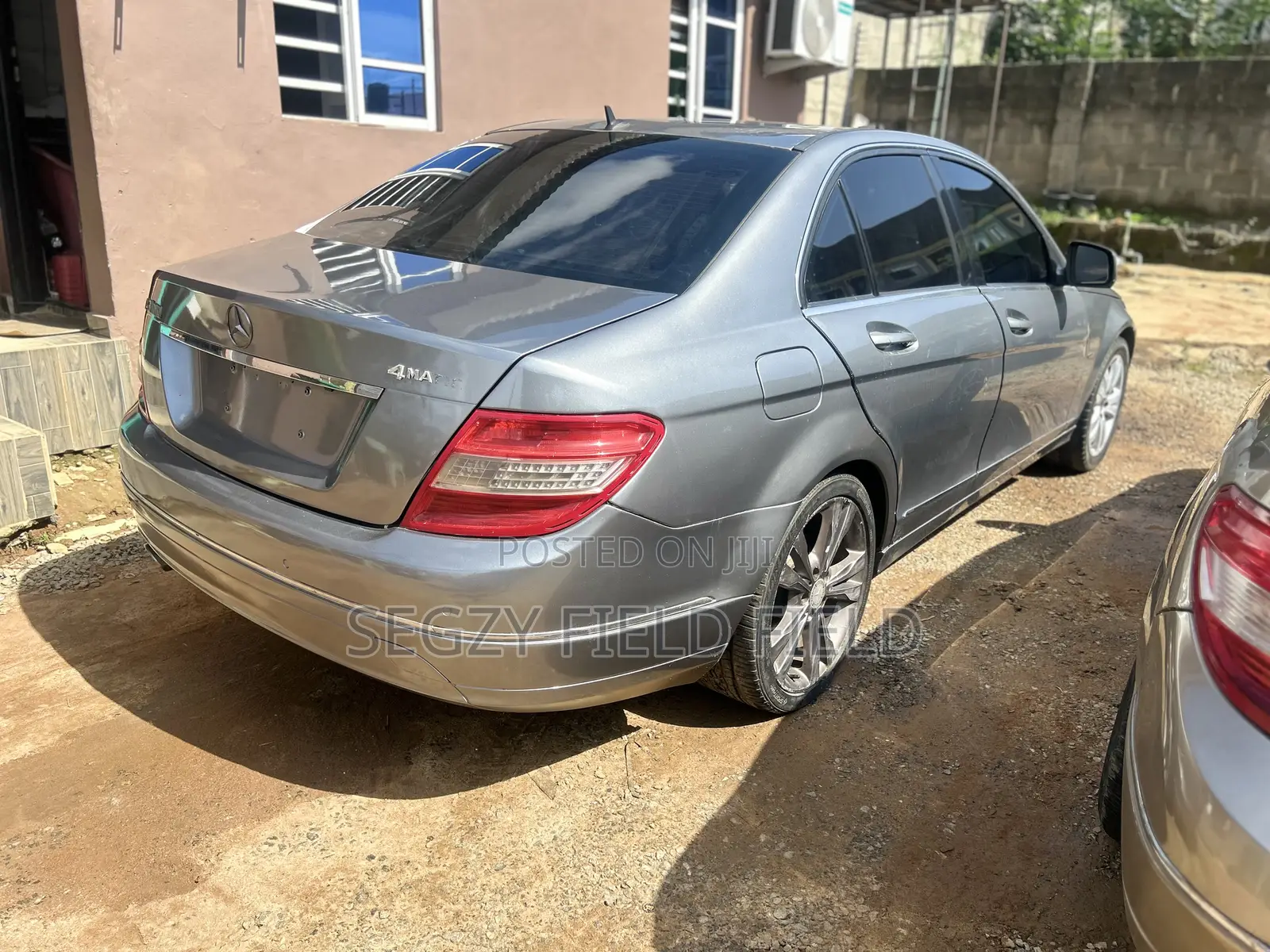 Mercedes-Benz C200 2009 Black