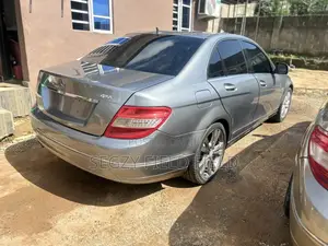 Mercedes-Benz C200 2009 Black