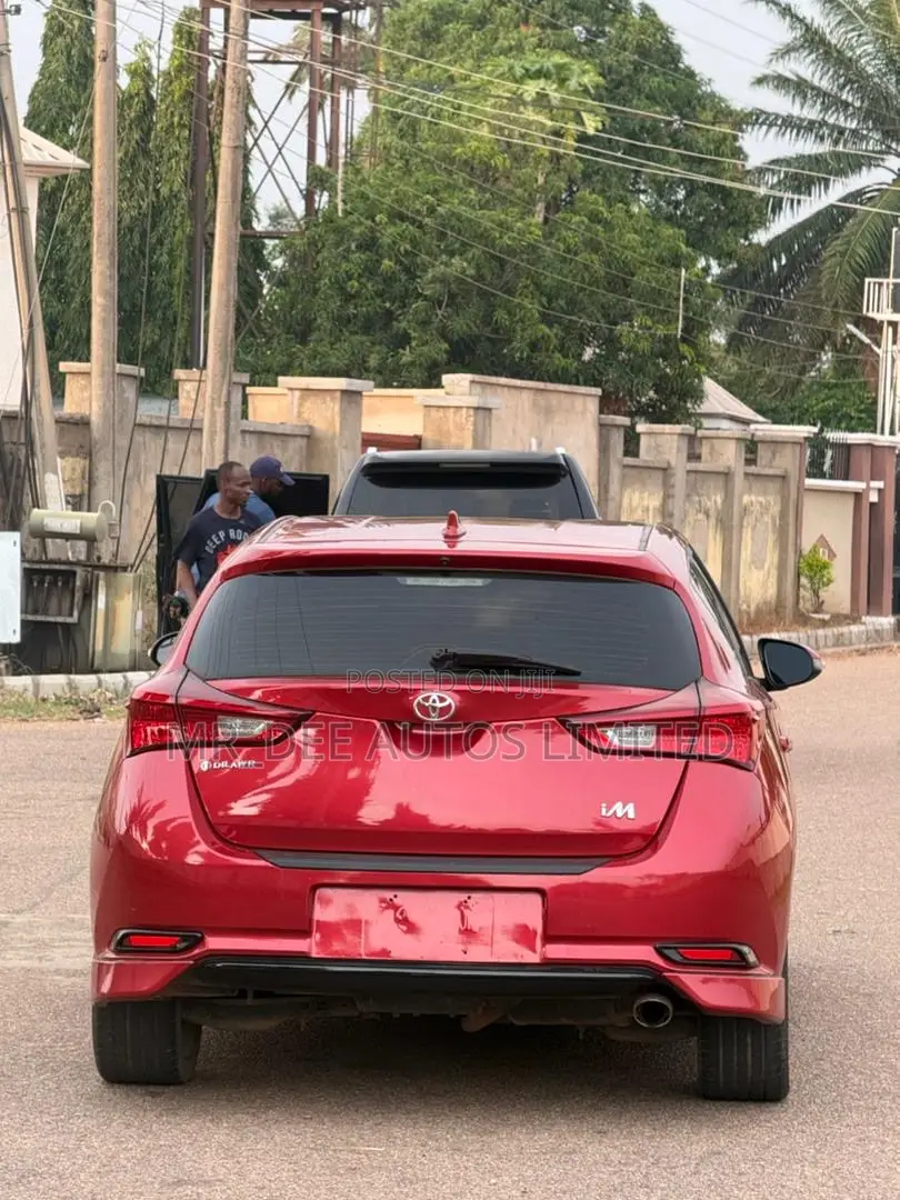 Toyota Corolla 2017 Red