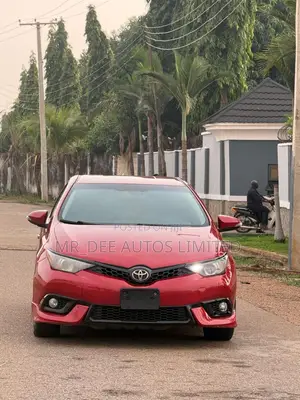 Toyota Corolla 2017 Red