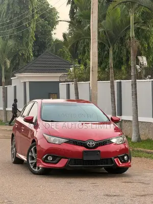 Toyota Corolla 2017 Red