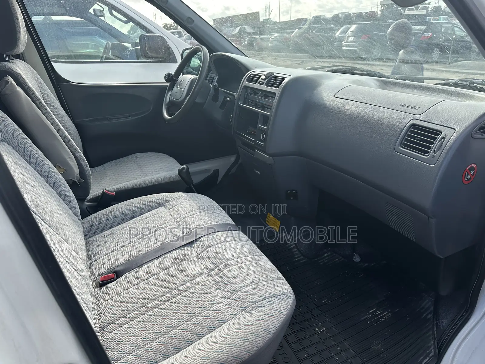Toyota HiAce 2006 White