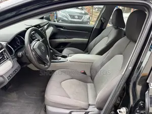 Toyota Camry LE FWD (2.5L 4cyl 8AM) 2018 Black