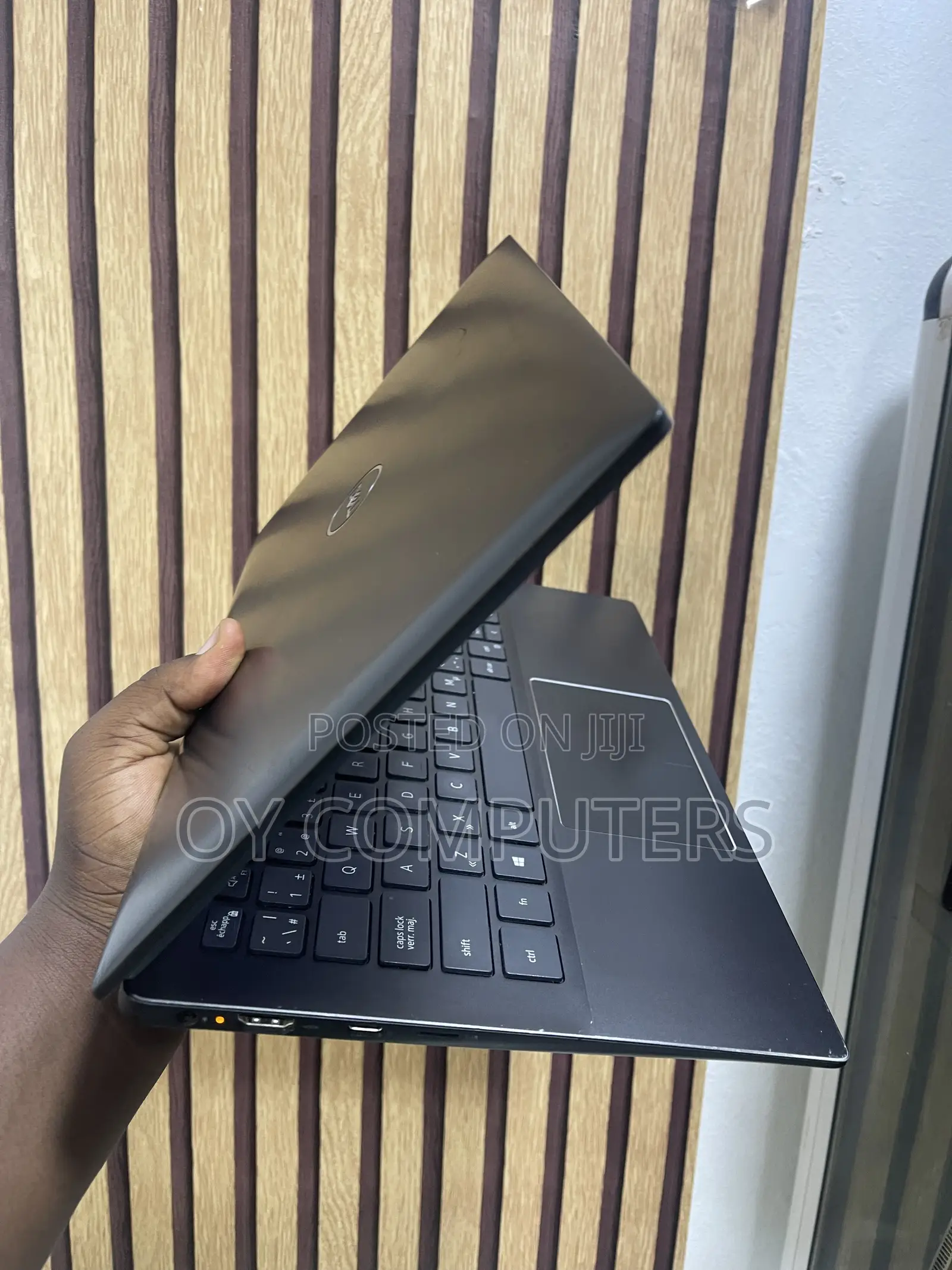 Laptop Dell Latitude 3301 8GB Intel Core i5 SSD 256GB