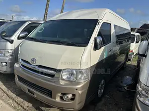 Toyota HiAce 2016 Brown