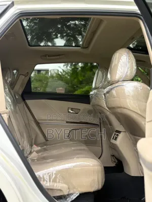 Toyota Venza V6 AWD 2011 White