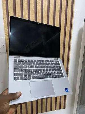 Laptop Dell Inspiron 13 5330 32GB Intel Core i7 SSD 512GB
