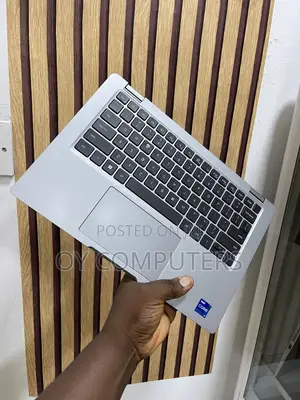 Laptop Dell Inspiron 13 5330 32GB Intel Core i7 SSD 512GB