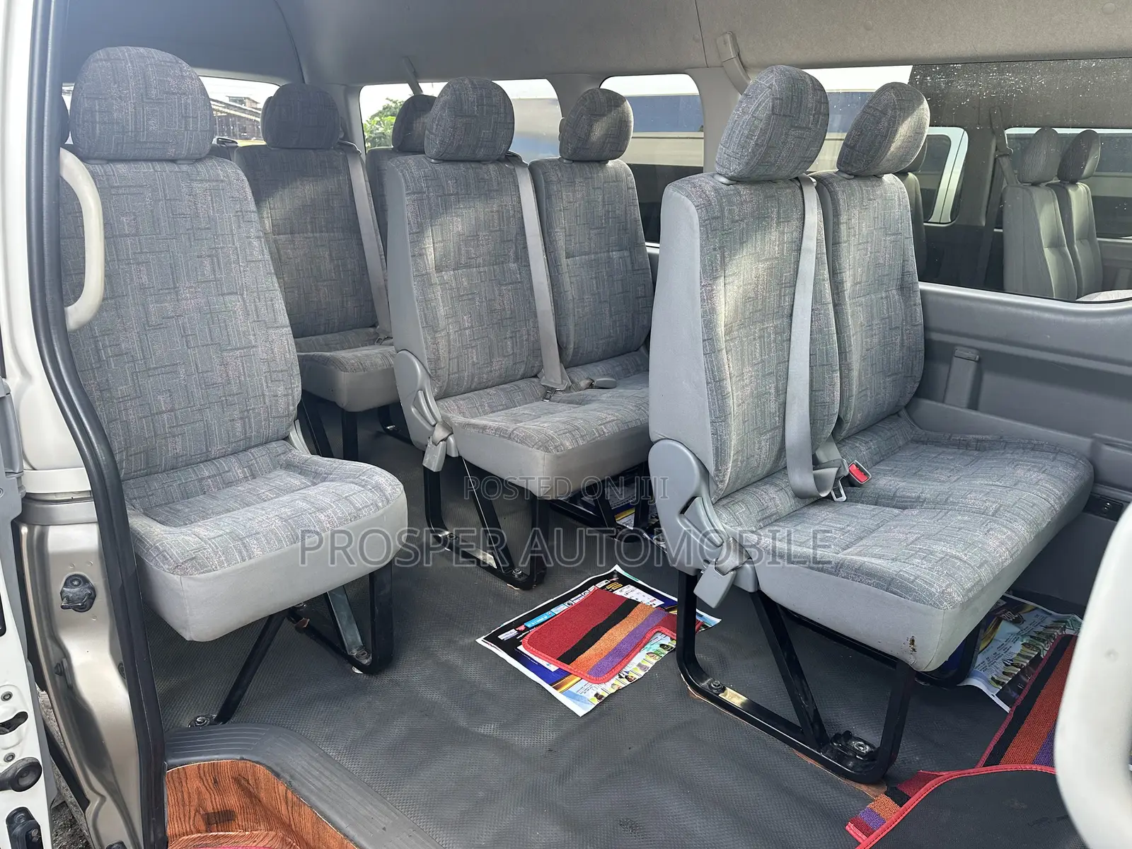 Toyota HiAce 2016 Brown