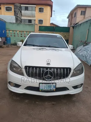 Mercedes-Benz C300 2011 White