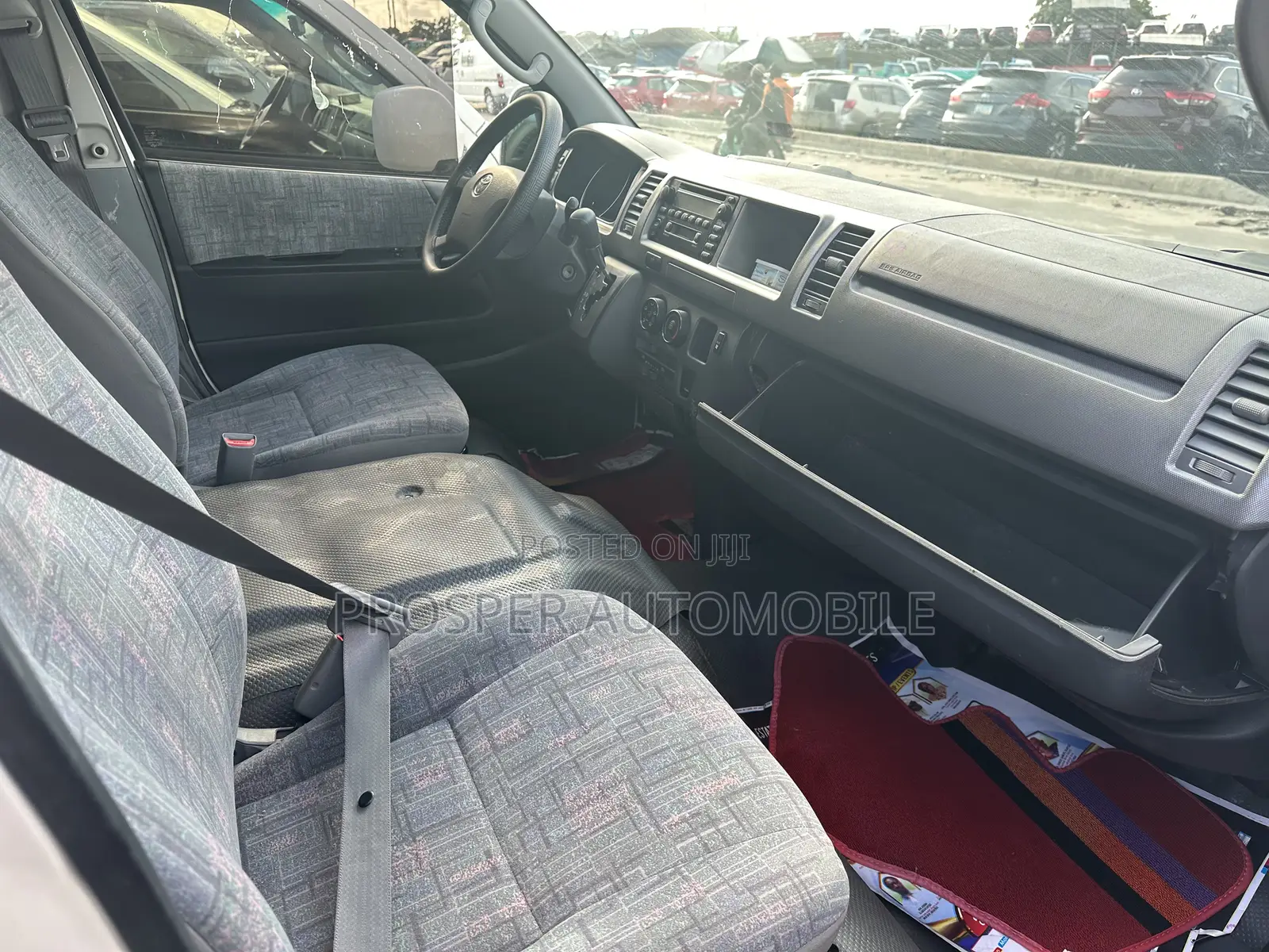 Toyota HiAce 2016 Brown
