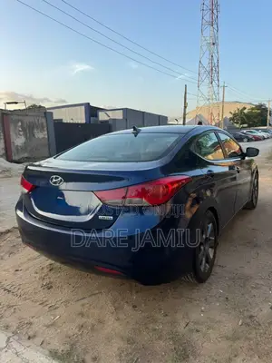 Hyundai Elantra Limited 4dr Sedan (1.8L 4cyl 6A) 2014 Blue