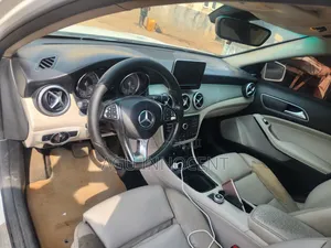 Mercedes-Benz GLA 250 2016 White