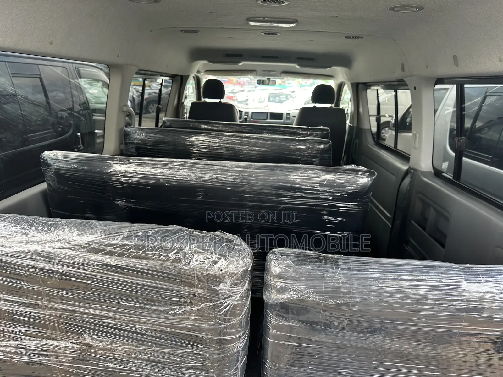 Toyota HiAce 2012 Black
