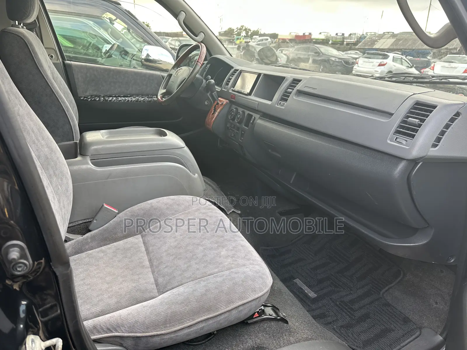 Toyota HiAce 2012 Black