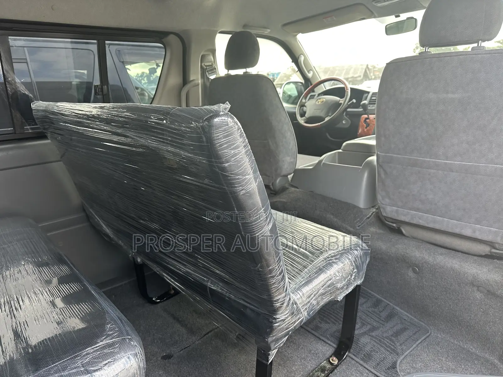 Toyota HiAce 2012 Black
