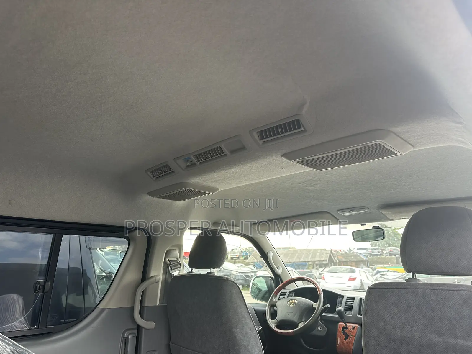 Toyota HiAce 2012 Black