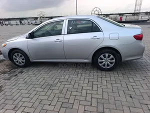 Toyota Corolla 2010 Silver