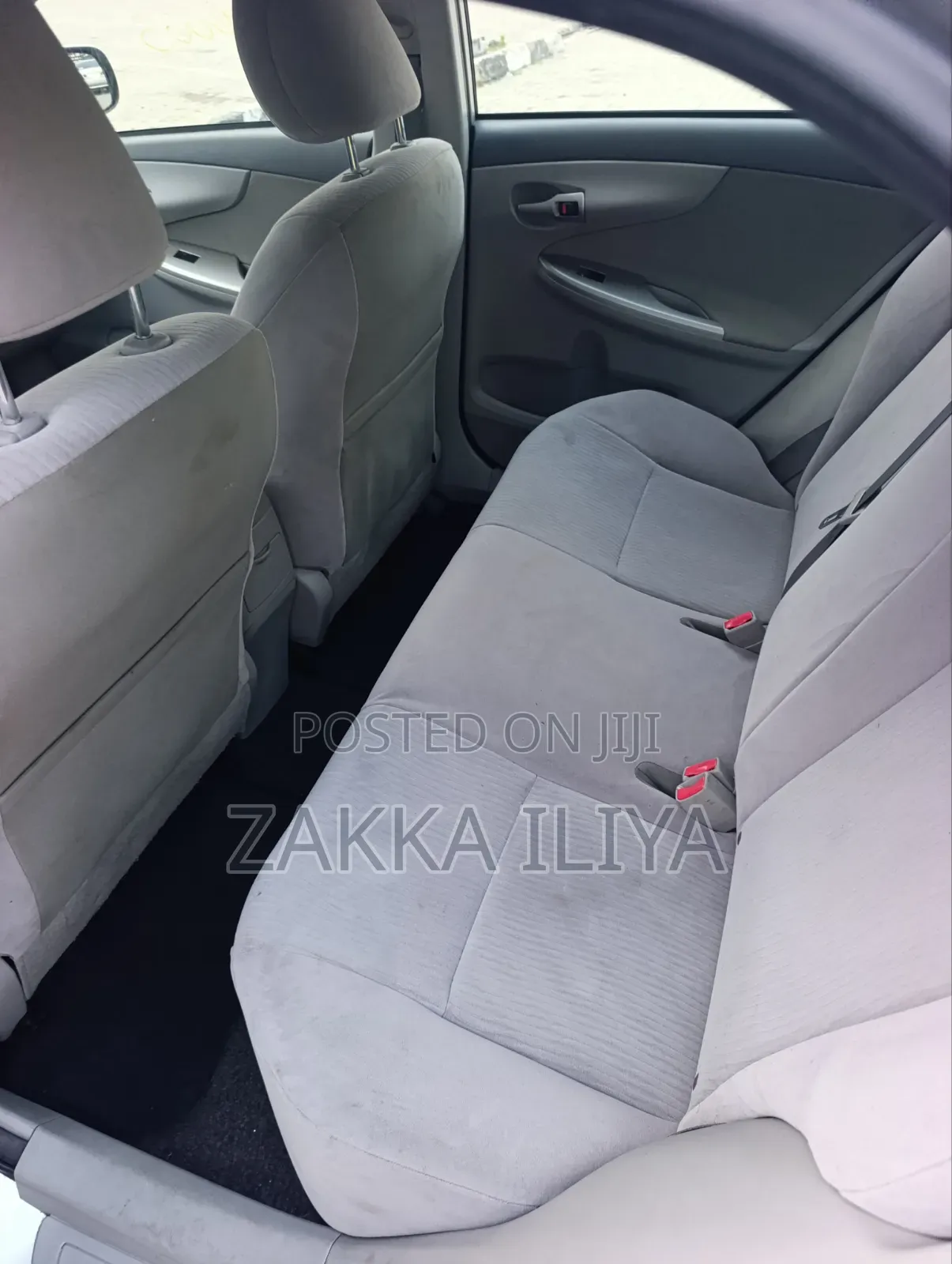 Toyota Corolla 2010 Silver