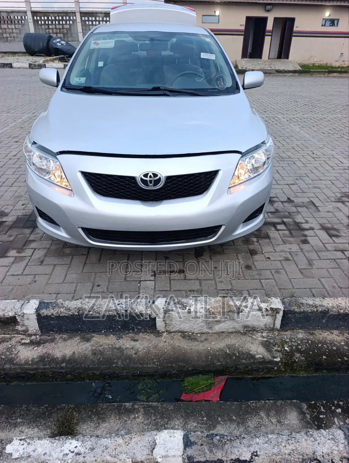 Toyota Corolla 2010 Silver