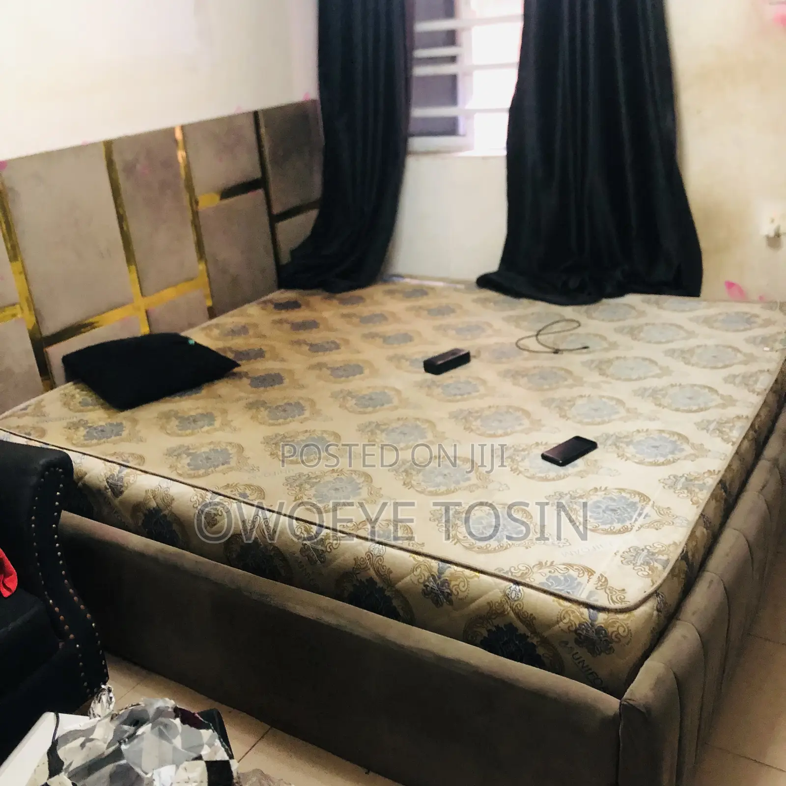 6x6 Bed and Detachable Bed Frame