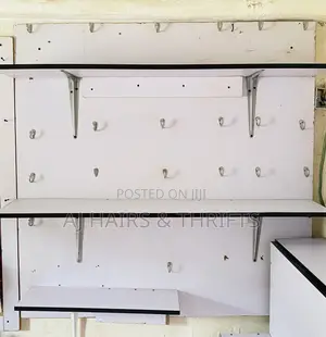 2 Layers Shelf With Board to Display Hair Bundles