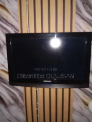 Samsung LCD 30inches