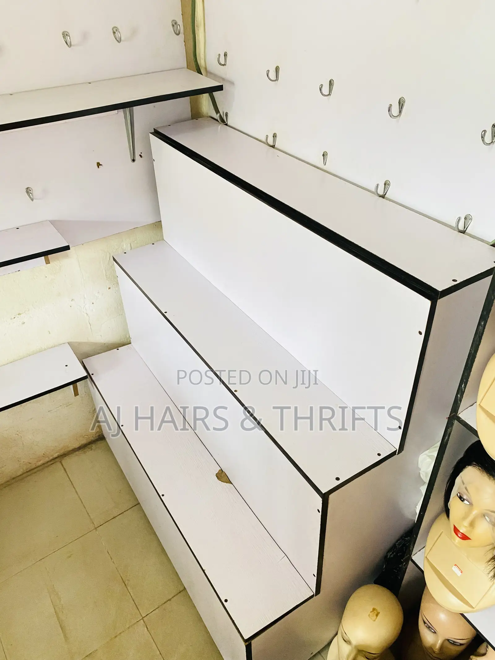 Moveable Shop Shelf
