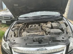 Ford Taurus 2010 Black