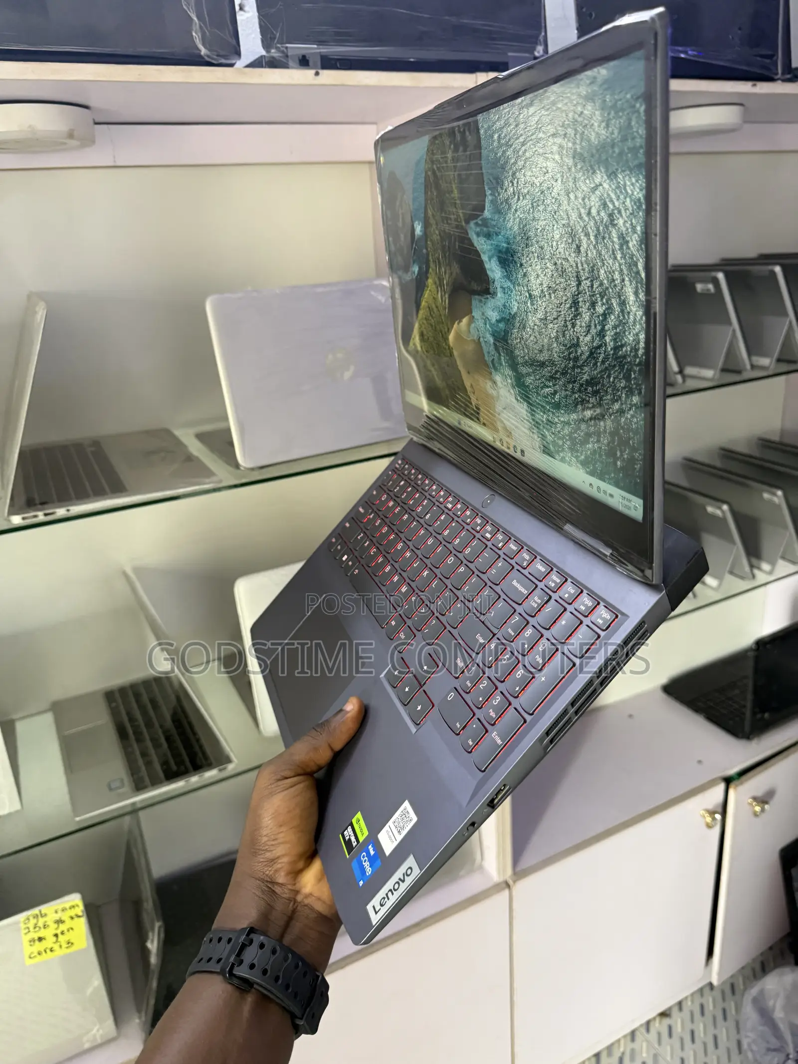 New Laptop Lenovo 16GB Intel Core i5 SSD 512GB